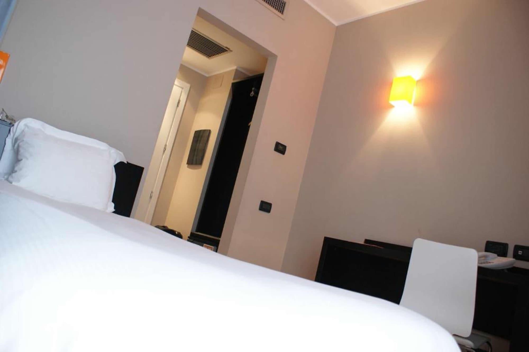 Hotel Aniene Rome Bagian luar foto